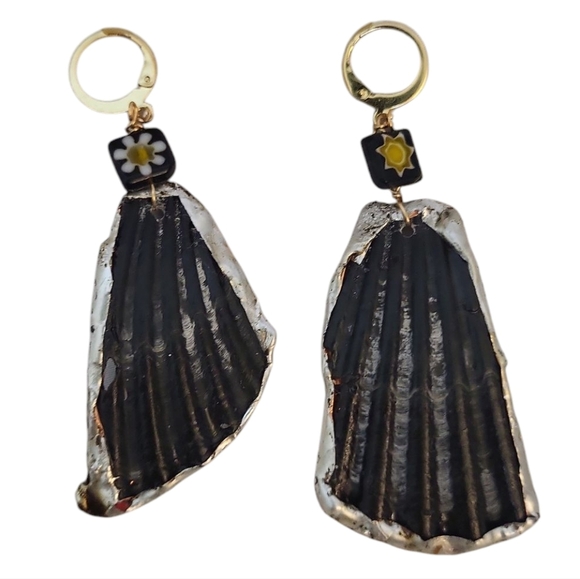 18K Gold Millefiori Lampwork Floral Broken Shell Earrings - Picture 1 of 2